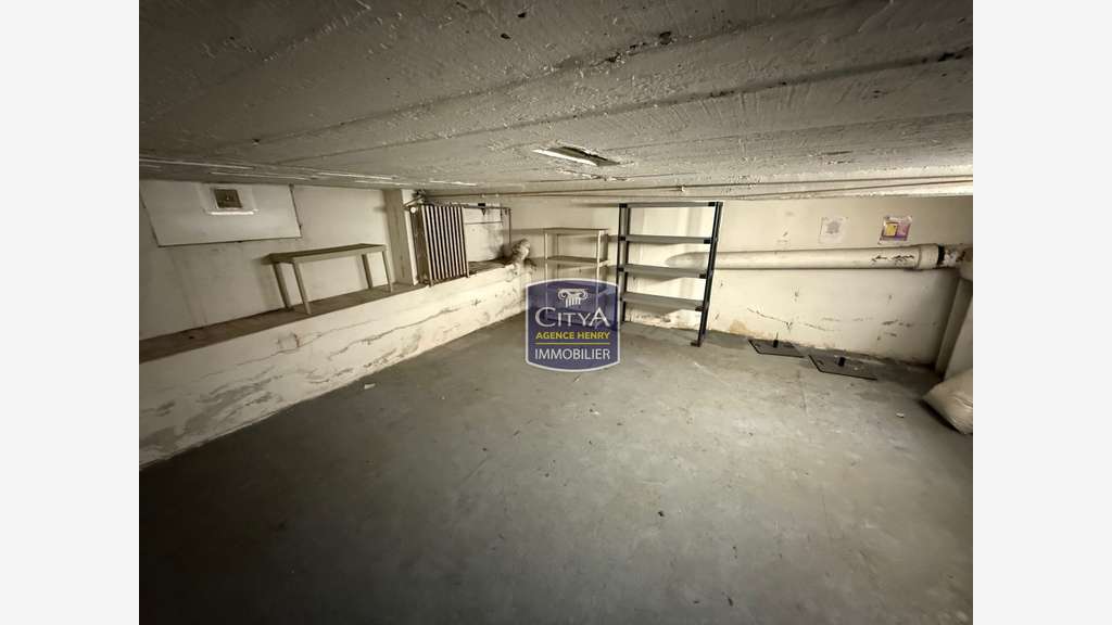AV Local cial 56m² à Grenoble Cours Jean Jaurès