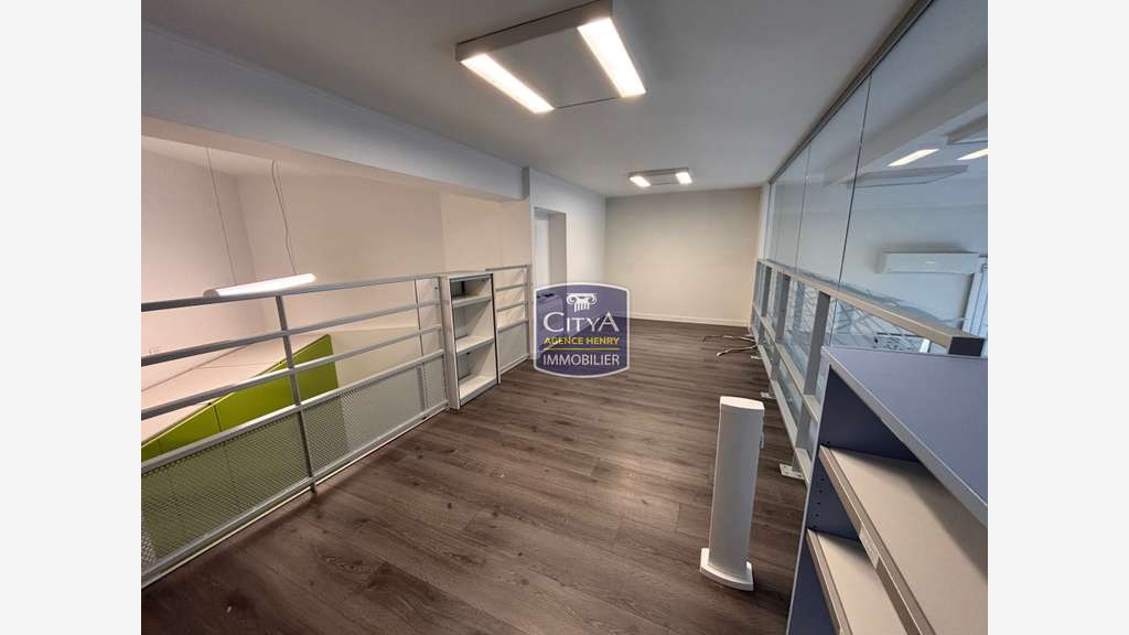 AV Local cial 56m² à Grenoble Cours Jean Jaurès