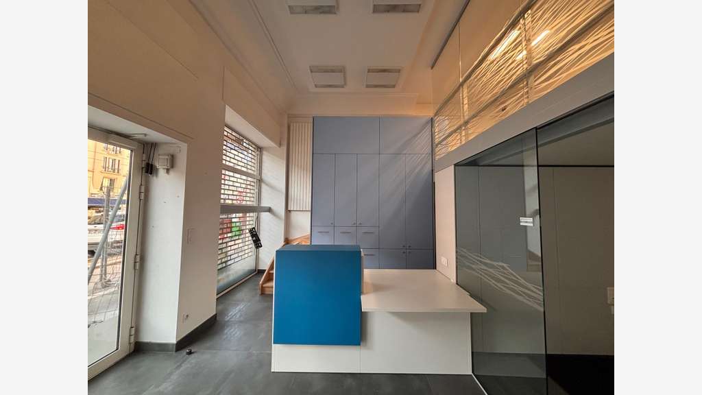 AV Local cial 56m² à Grenoble Cours Jean Jaurès