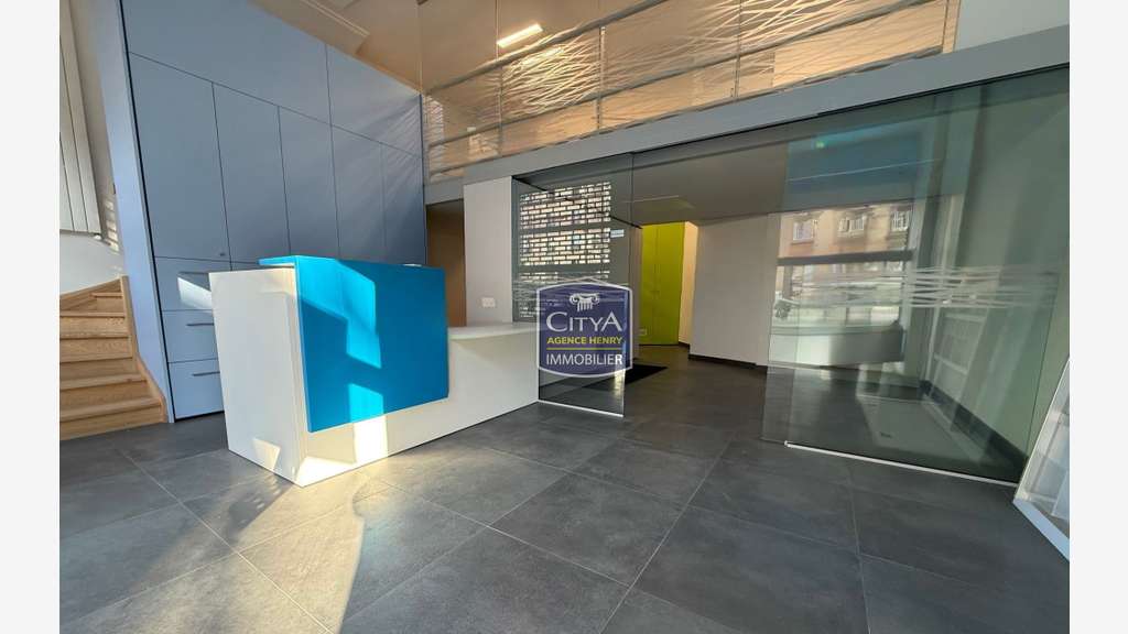 AV Local cial 56m² à Grenoble Cours Jean Jaurès