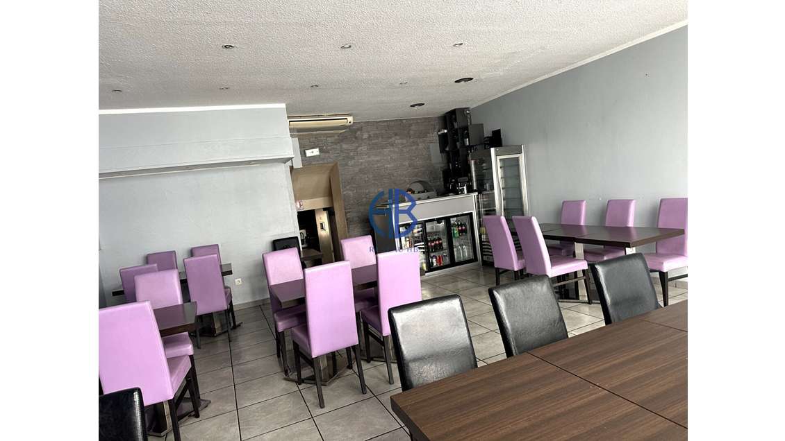 Local commercial Grenoble 76 m2
