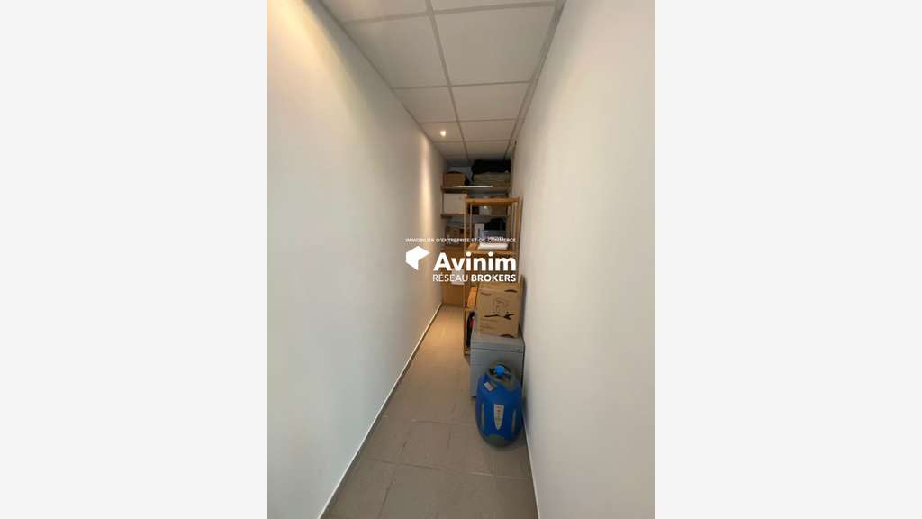 Local professionnel 80m² à Grenoble rue Mozart