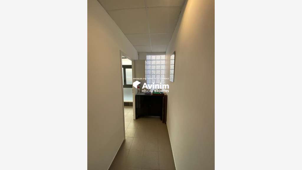 Local professionnel 80m² à Grenoble rue Mozart