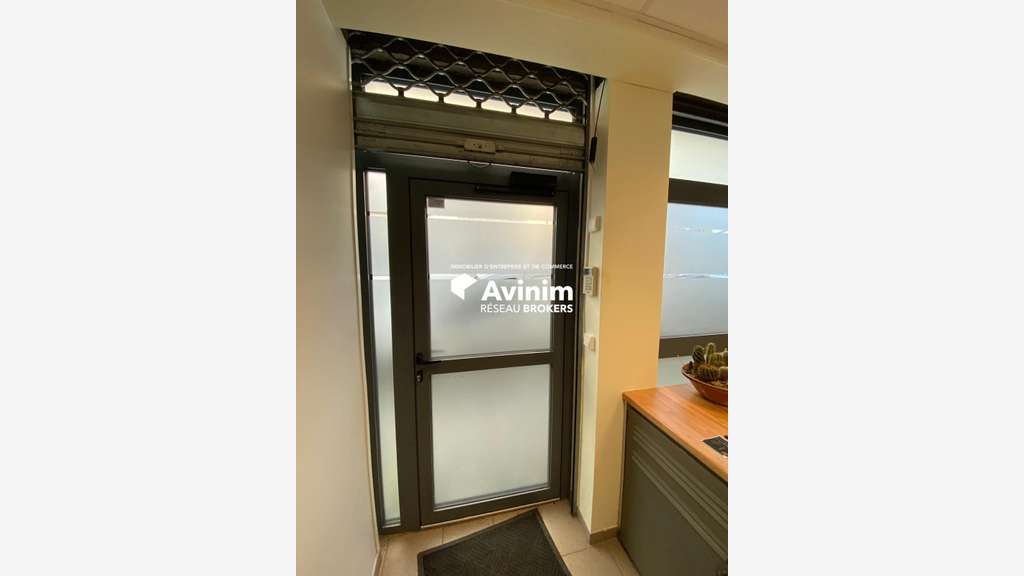 Local professionnel 80m² à Grenoble rue Mozart