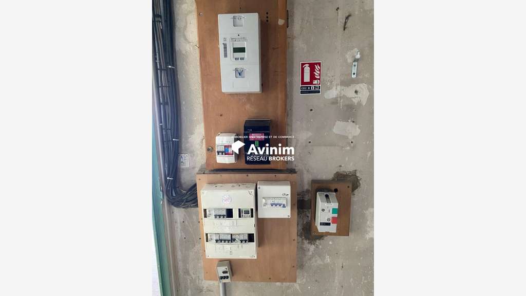 Local commercial de 144 m² - Secteur Grenoble Sud 