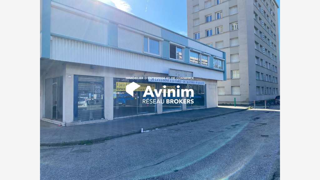 Local commercial de 144 m² - Secteur Grenoble Sud 