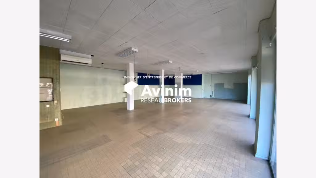 Local commercial de 144 m² - Secteur Grenoble Sud 