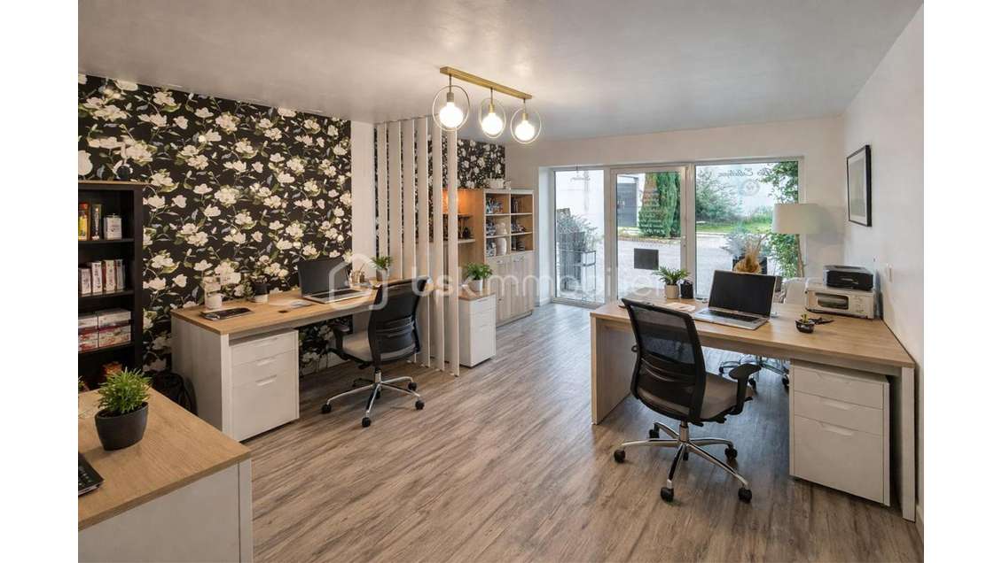 RARE À GRIGNAN - Local professionnel avec vue