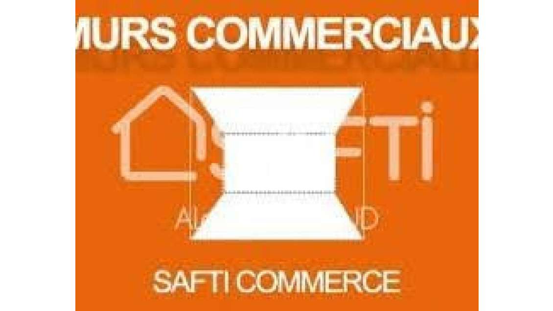 Local commercial de 280m² et bureau avec parking 