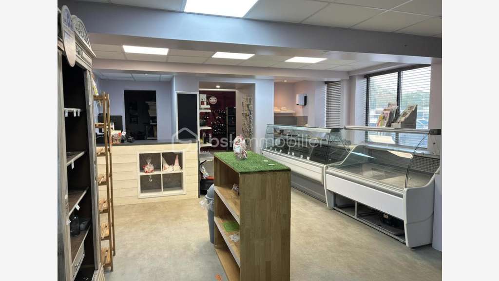 Vente local commercial avec appartement à Harcourt