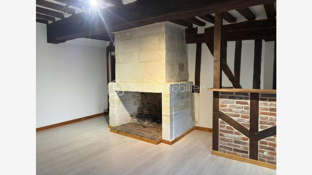 Ensemble local commercial et appartement 3 pièces