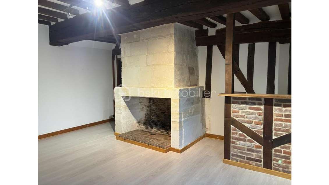 Ensemble local commercial et appartement 3 pièces