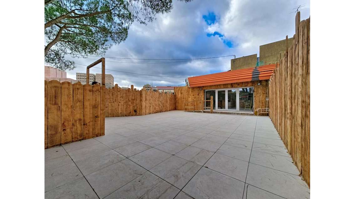 Exclusivité av lot de deux locaux à Hérépian