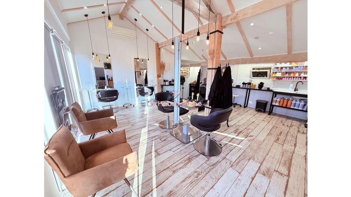 Vente charmant commerce 50m² à Hourtin