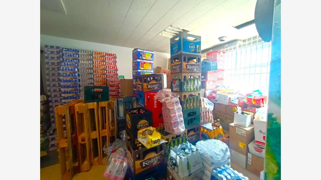 Vente murs commerciaux 85m² à Hyères centre