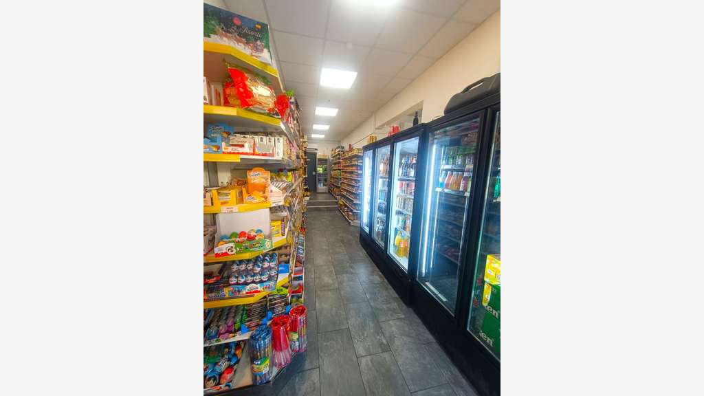 Vente murs commerciaux 85m² à Hyères centre