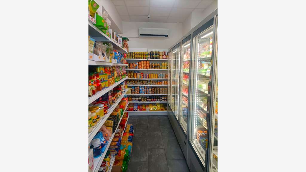 Vente murs commerciaux 85m² à Hyères centre