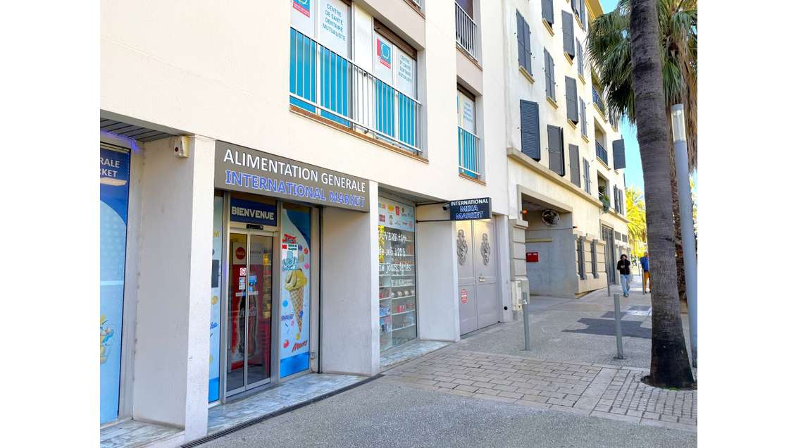 Vente murs commerciaux 85m² à Hyères centre