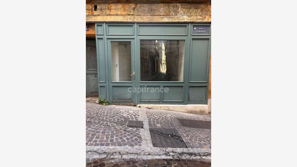 A louer local 30m² à Hyères 83 centre historique