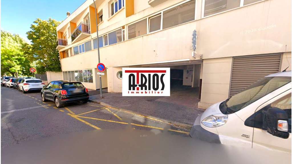 Vente local commercial de 430m² à Hyères centre
