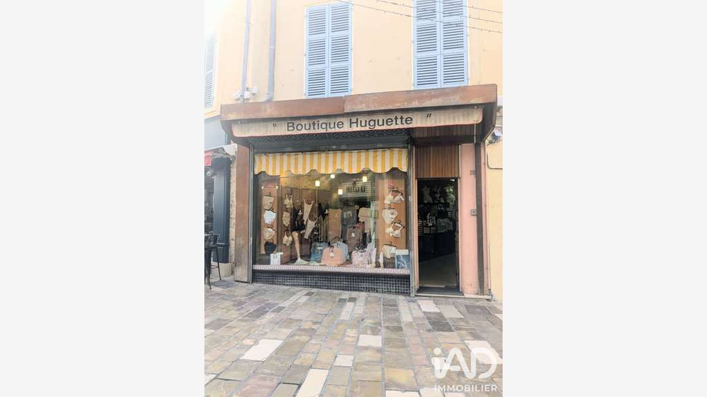 Vente local commercial empl N°1 à Hyères centre