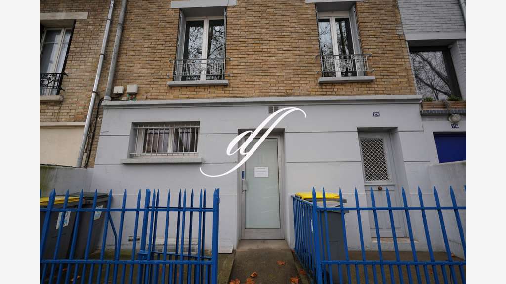 Vente local commercial 120m² à Issy-les-Moulineaux