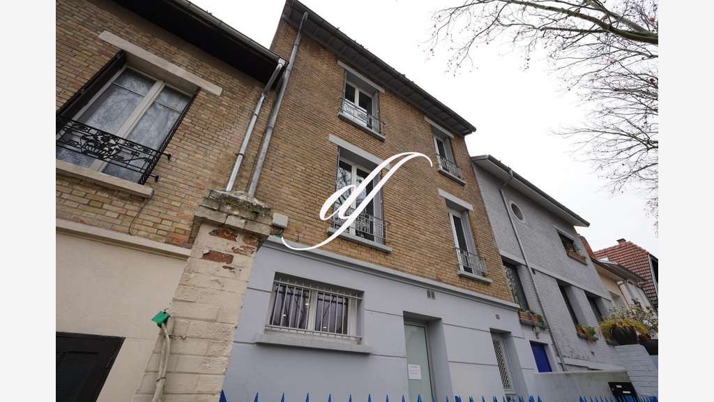 Vente local commercial 120m² à Issy-les-Moulineaux