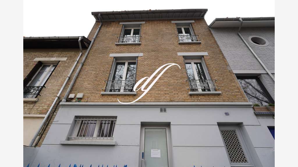 Vente local commercial 120m² à Issy-les-Moulineaux