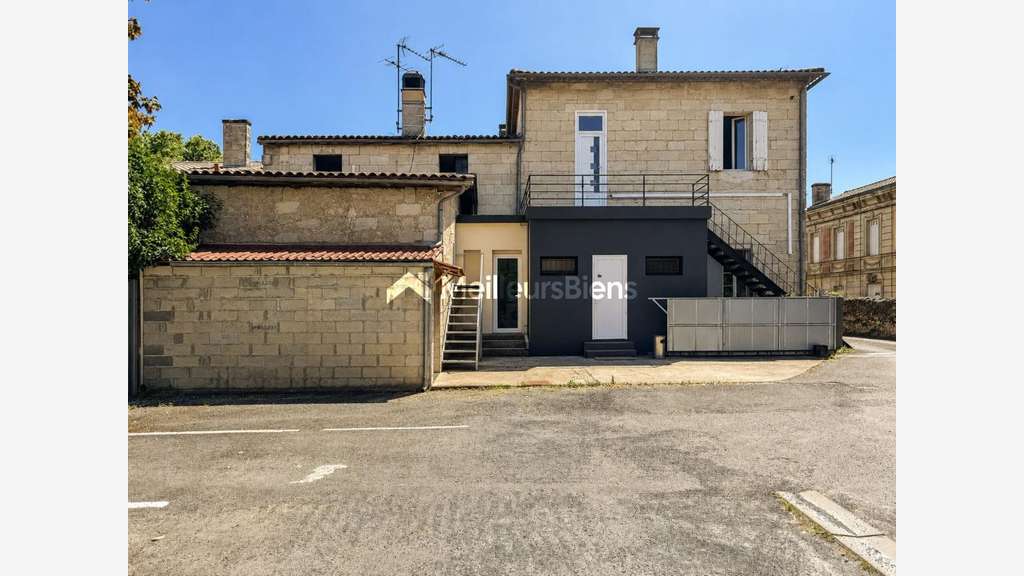 Murs et fonds -- Brasserie 262 m² avec parking -- 
