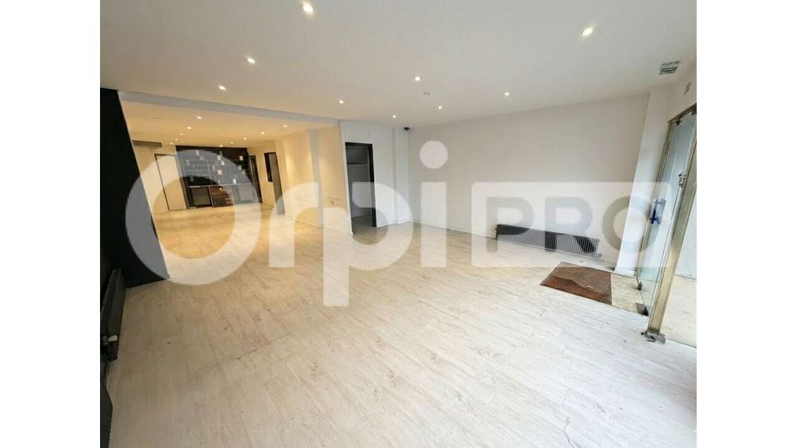 A vendre local commercial 105m² à Juvisy-sur-Orge