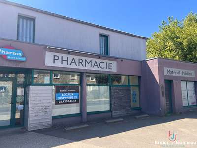 Vente local commercial de 140m² à La Baconnière