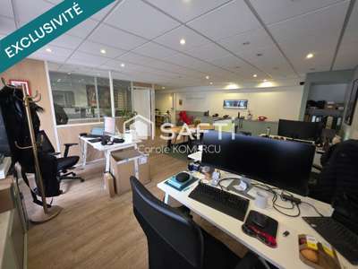 Commerce 97m² avec vitrine à La Celle-Saint-Cloud