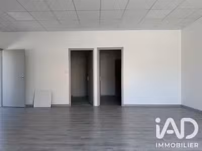 Cède bail local commercial 85m² à la Châtaigneraie