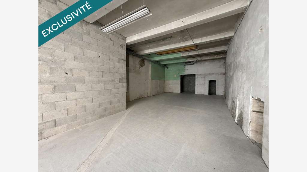 Vente local commercial 109m² à La Côte-Saint-André
