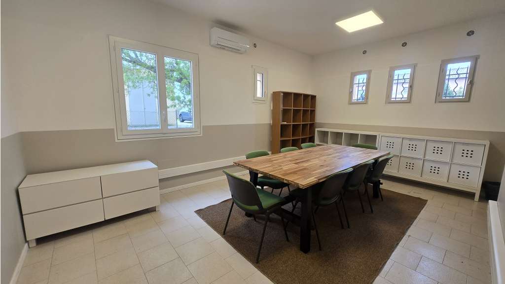 Vente bâtiment indépendant 670m² La Crau