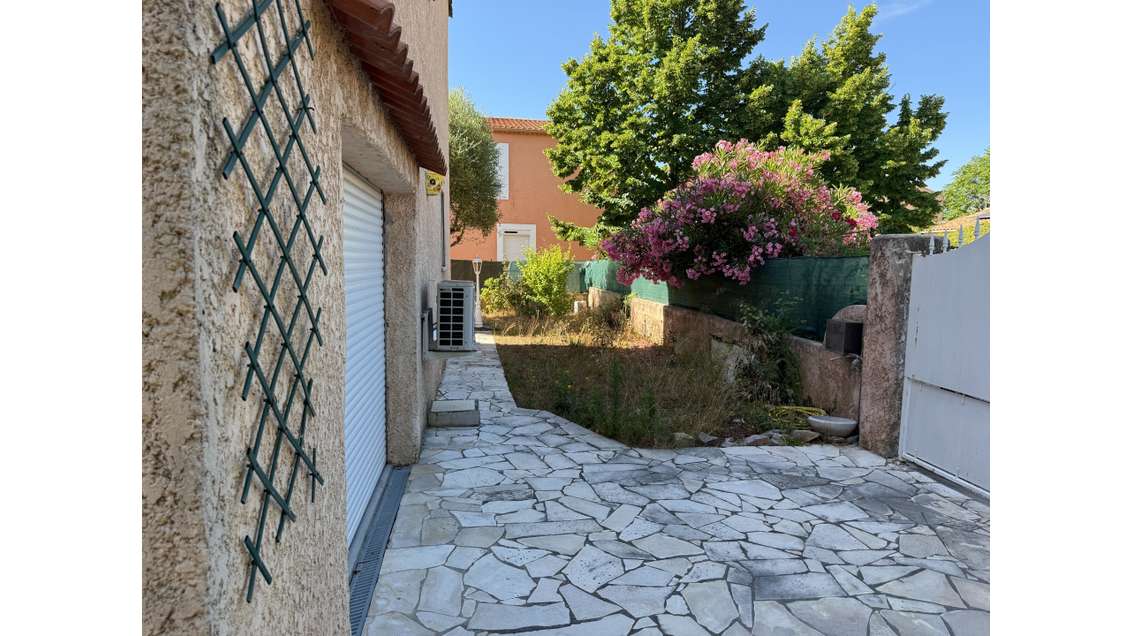 Vente local professionnel de 120m² à la Farlède