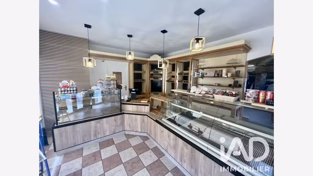 Vente ensemble commercial de 225m² à La Motte