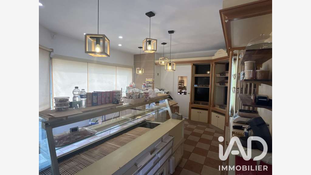 Vente ensemble commercial de 225m² à La Motte