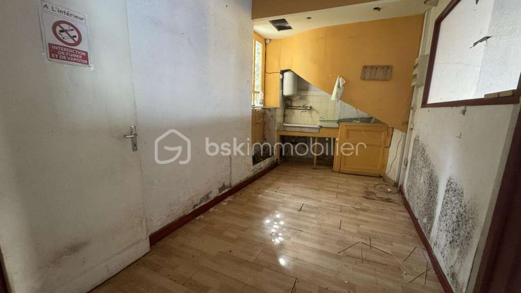 AV local commercial toute activité 55m² à la Mure