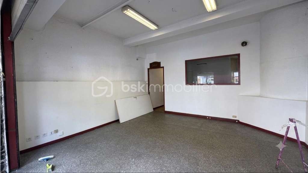 AV local commercial toute activité 55m² à la Mure