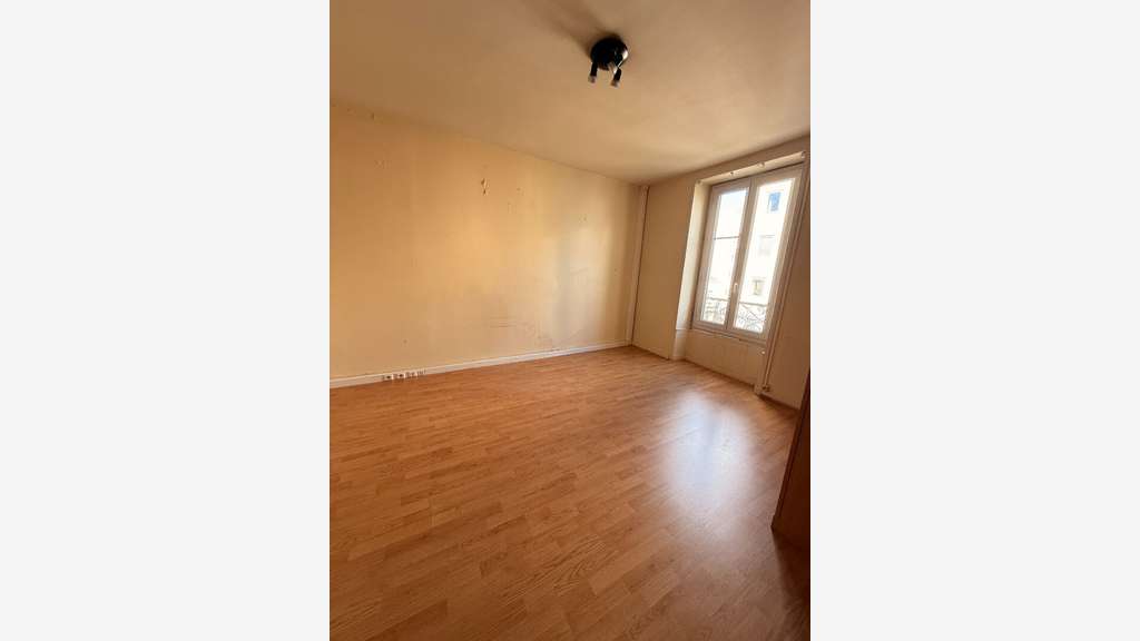 Vente local commercial 126m² à La Roche Sur Yon 