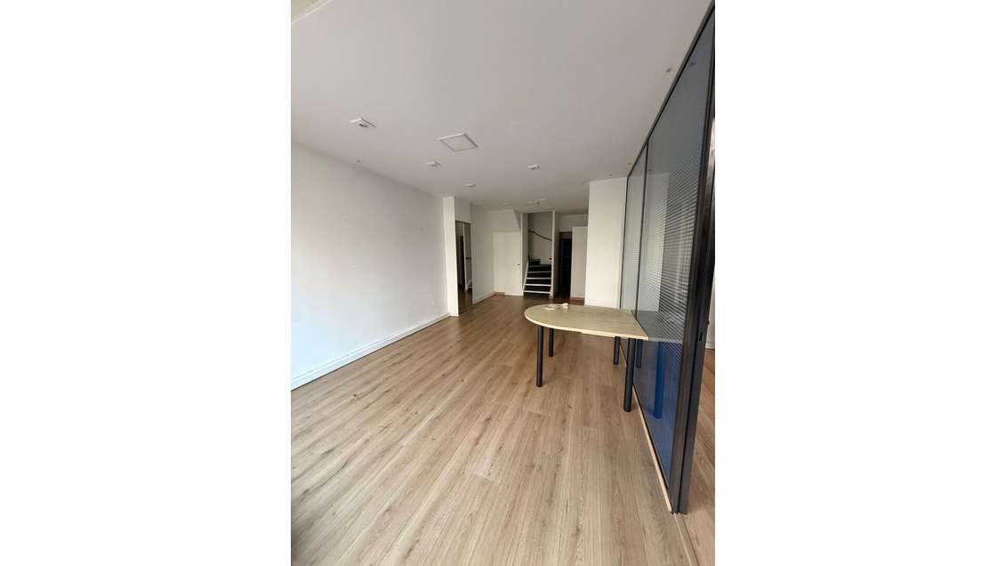 Vente local commercial 126m² à La Roche Sur Yon