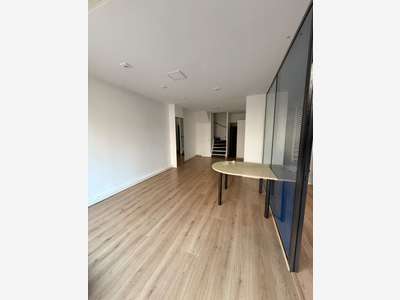 Vente local commercial 126m² à La Roche Sur Yon