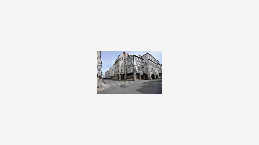 Vente droit au bail rue semi piétonne La Rochelle