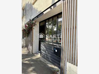 Vente local commercial de 76m² à La Rochelle