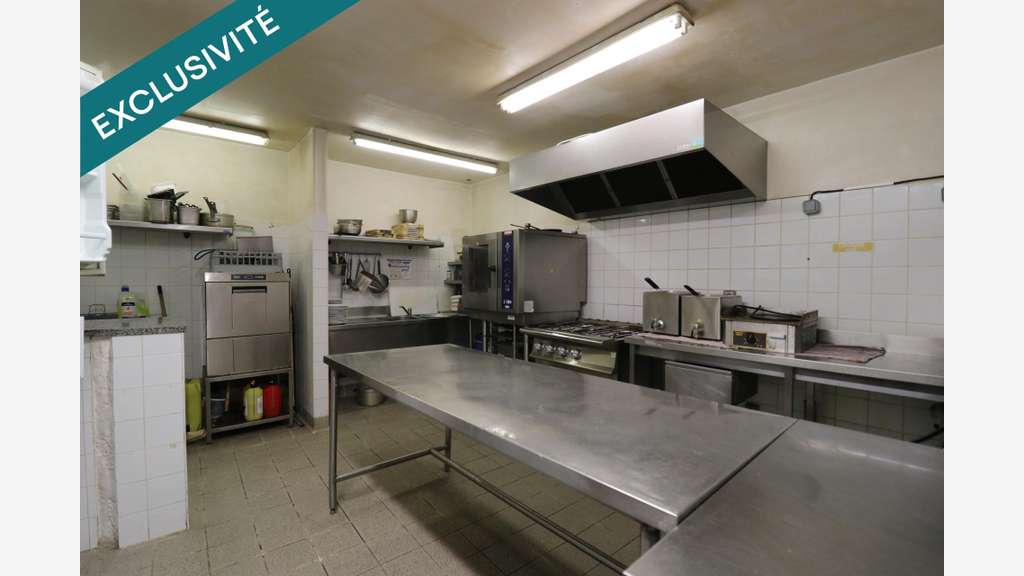 AV maison et commerce de 129m² La Roque d'Anthéron