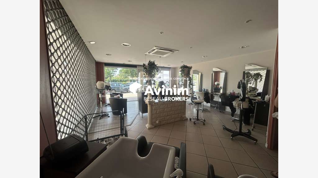 À VENDRE – FONDS DE COMMERCE SALON DE COIFFURE – L