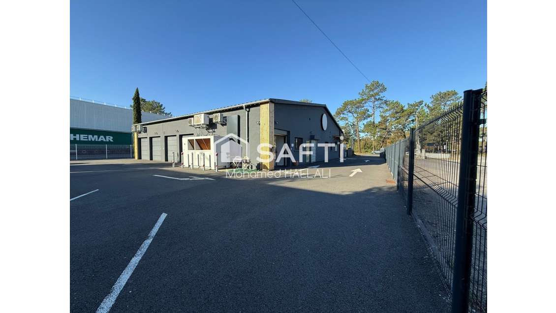 Local commercial 380m² zone d'activité de La Teste