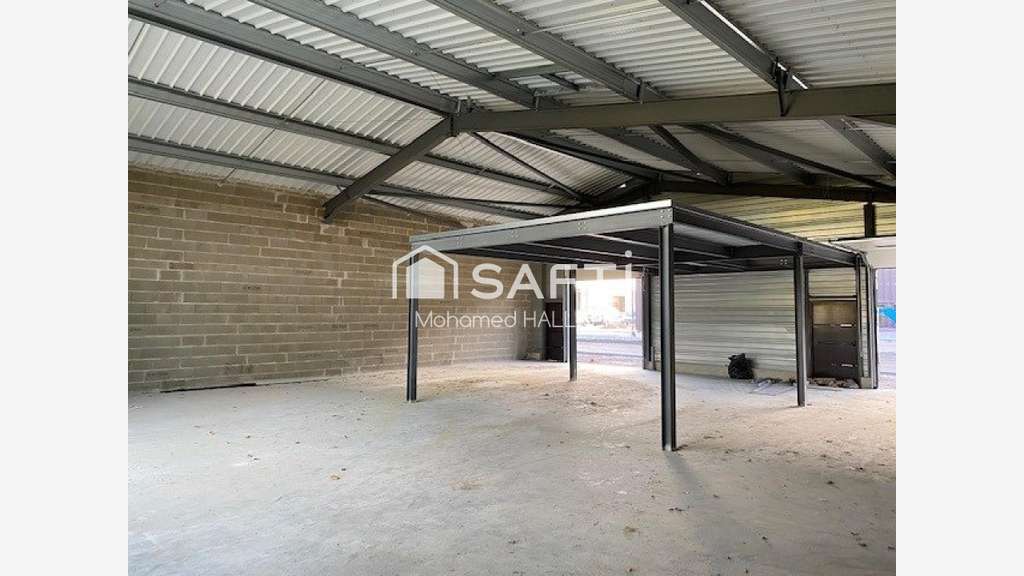 Hangar, Nouveau Port entrée d'Arcachon, 310m² 