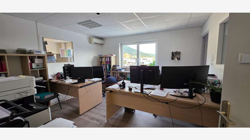 Murs libres avec rampe véhicules 750m² La Valette